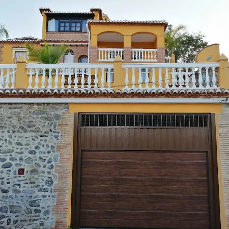 Con Piscinas Y Vistas De Ensueno Feriehus *
